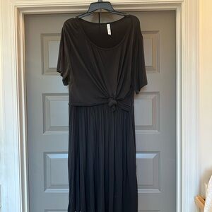 Latched Mama Boardwalk Midi Dress